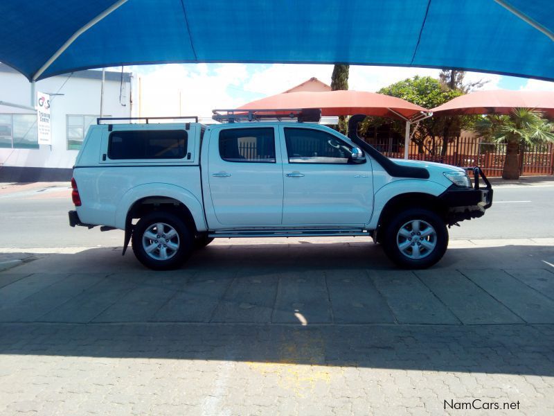 Toyota Hilux 4.0L V6 A\T D/C 4x4 in Namibia